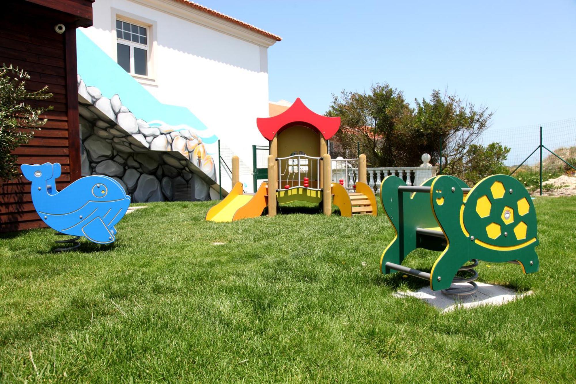 普拉亚德尔瑞伊万豪高尔夫及海滩度假村 外观 照片 Playground in Portugal