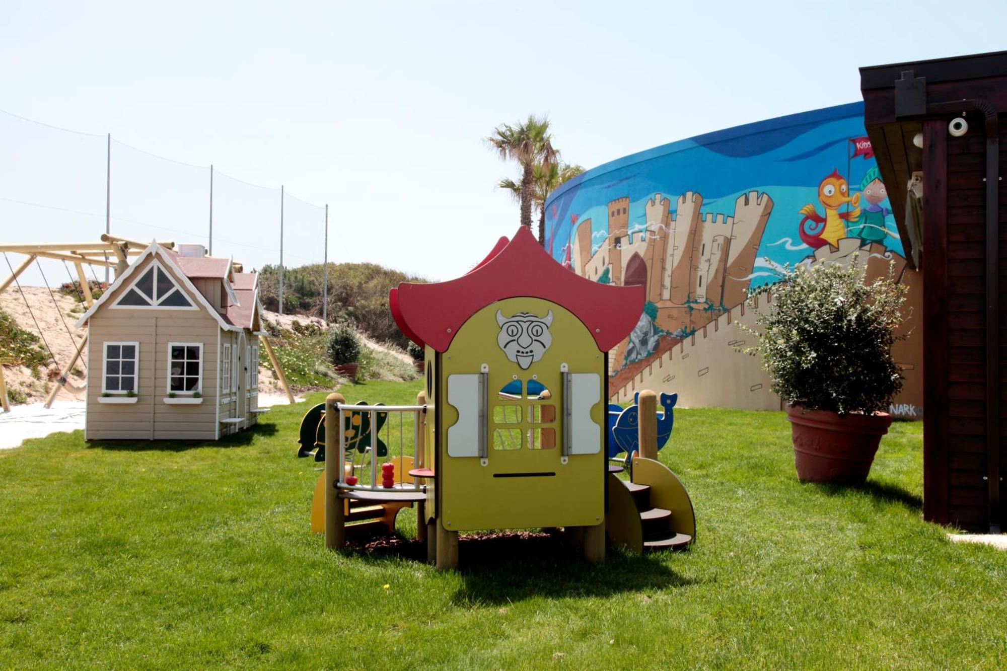 普拉亚德尔瑞伊万豪高尔夫及海滩度假村 外观 照片 The SpongeBob SquarePants Movie set at the Hollywood Bowl